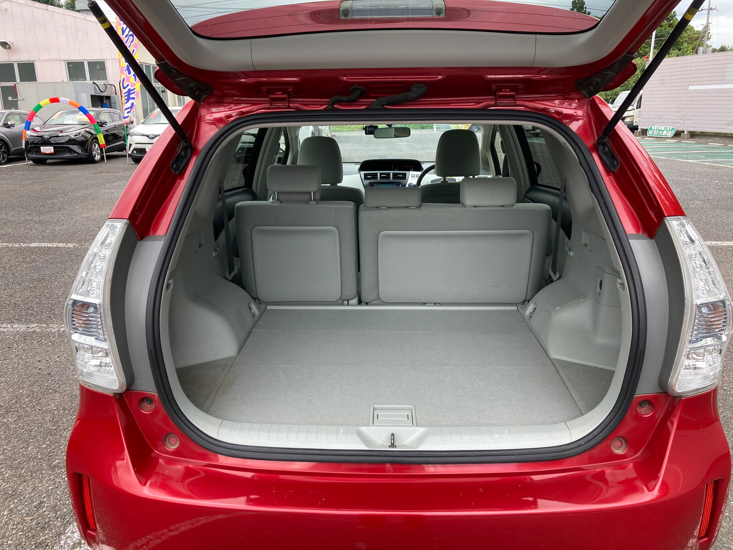 2013 Toyota Prius α
